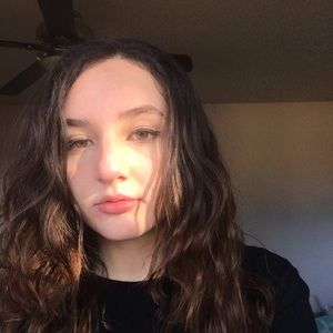 Meet your Posher, Haylie